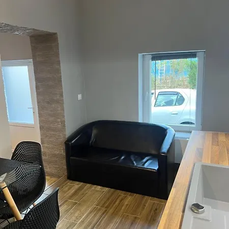Benny & Bella Guest House Oradea Exterior photo